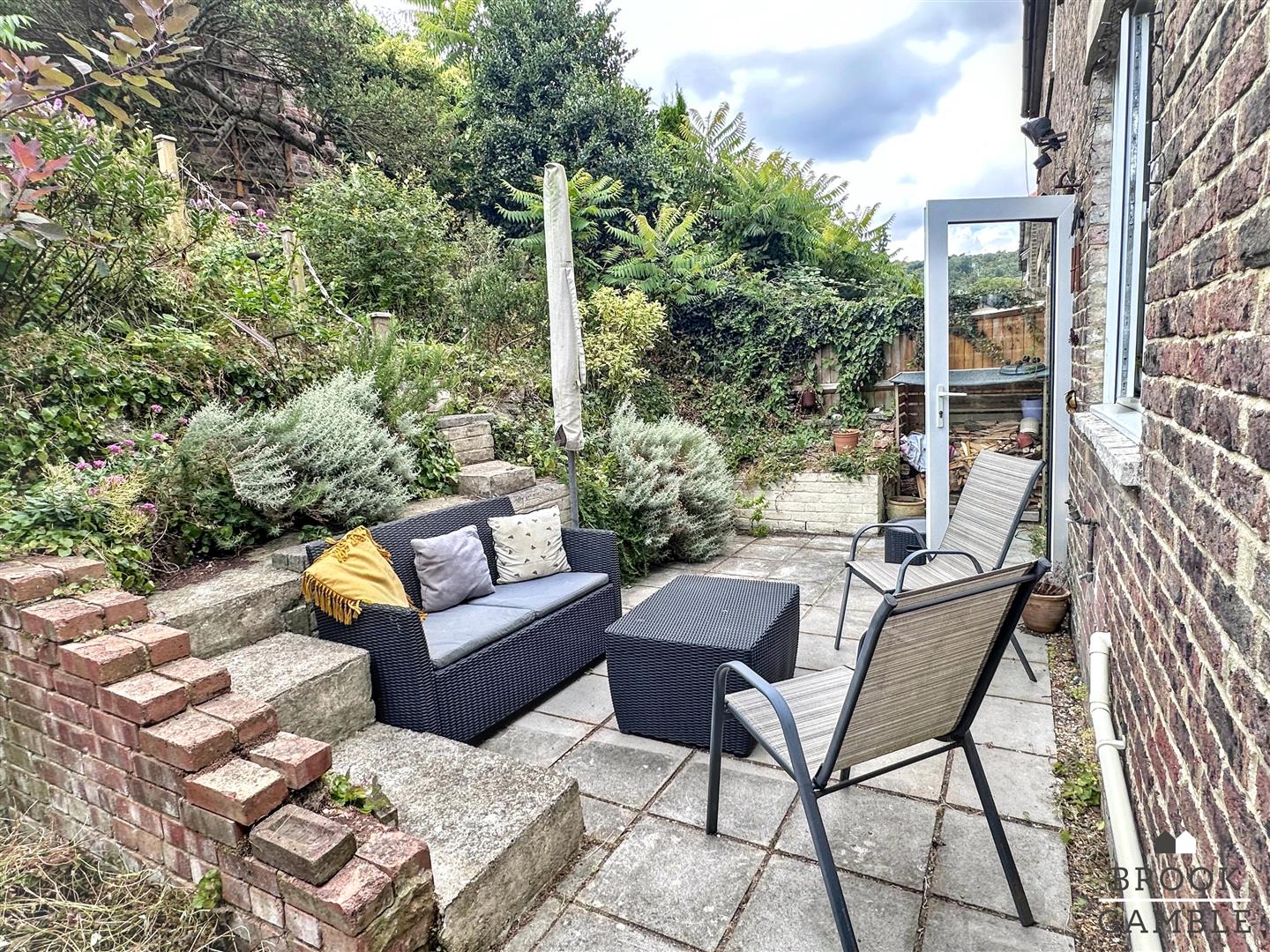 3 Bedroom House - Semi-Detached. Longland Road in Eastbourne, East Sussex 5